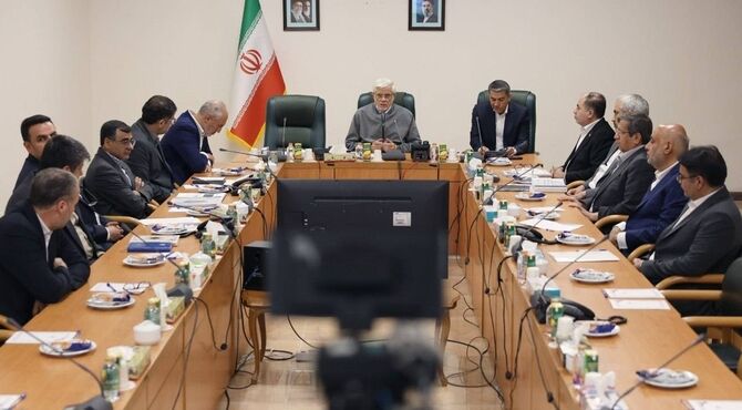 تاکید معاون اول رئیس‌جمهور بر طراحی برنامه‌های اقتصادی در تراز جایگاه جدید ایران