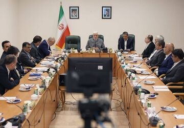 تاکید معاون اول رئیس‌جمهور بر طراحی برنامه‌های اقتصادی در تراز جایگاه جدید ایران