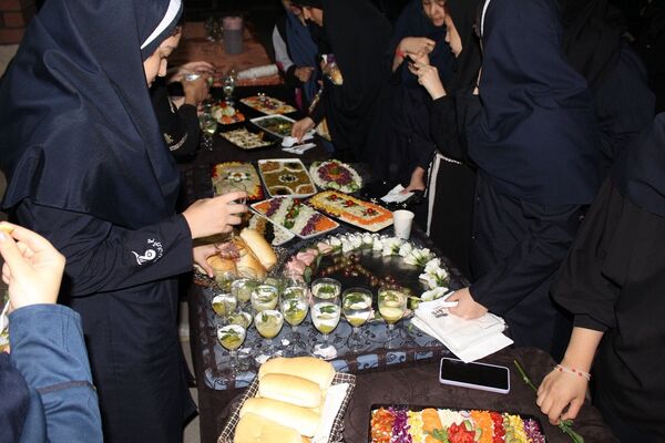 برگزاری اولین اردوی آشپزی و سفره‌آرایی در فردیس