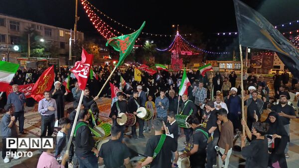 شبی به یاد رهبر شهید