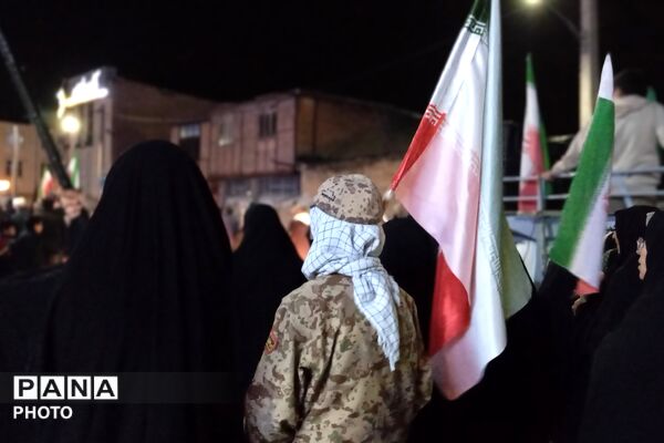 مردم بن تا پیروزی نهایی در خیابان می‌مانند
