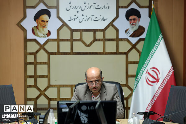 جلسه هماهنگی و هم افزایی بین دبیرخانه کمیسیون تخصصی توسعه آموزش عمومی قرآن کشور و معاونت آموزش متوسطه