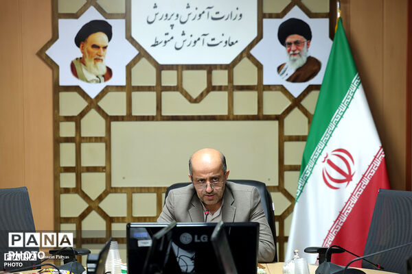 جلسه هماهنگی و هم افزایی بین دبیرخانه کمیسیون تخصصی توسعه آموزش عمومی قرآن کشور و معاونت آموزش متوسطه