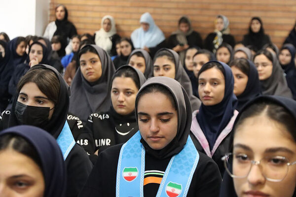 افتتاح ۷۰ کلاس درس بازسازی‌شده و راه‌اندازی دبیرستان دخترانه «میهن» در اسلامشهر