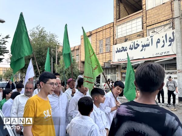نمایش بازسازی واقعه غدیر در محله شیخ آباد قم