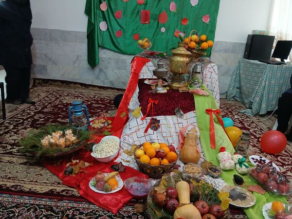 بزرگداشت شب یلدا  در آموزشگاه مرحوم صفری شهرستان خلیل آباد 