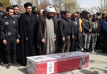 مراسم تشییع پیکر مطهر شهید احسان اکبرزاده