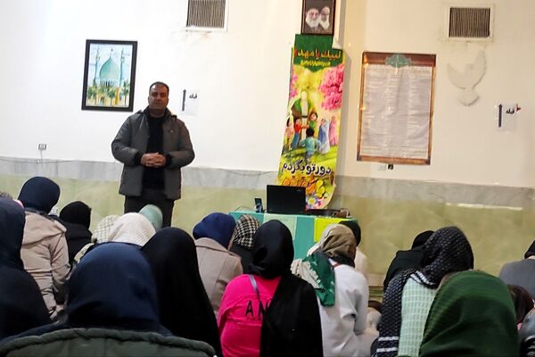 جلسه آموزش خانواده در رباط‌کریم
