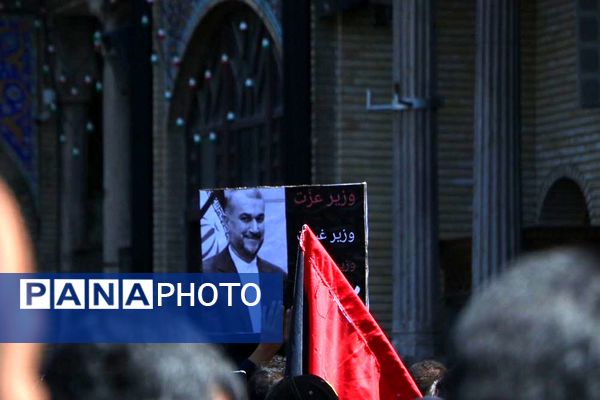 وداع با پیکر مطهر شهید حسین امیرعبدالهیان در شهرستان ری