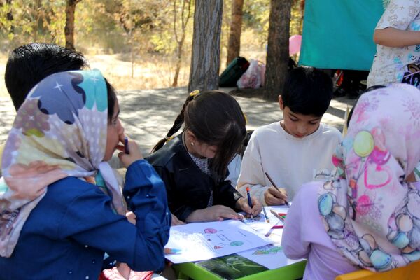 قصه‌گویی خنده‌ها و رؤیاها در دیار طلای سرخ 