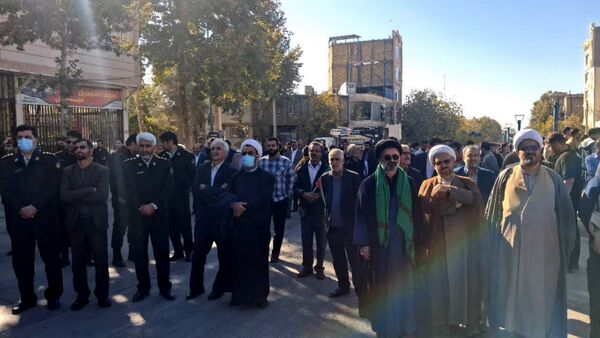 روز ۱۳ آبان: درخششی دیگر در تاریخ شهرستان سلسله با راهپیمایی دانش‌آموزان و مردم