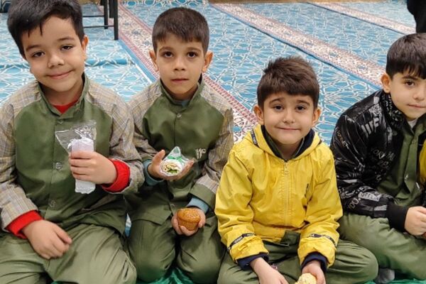 آیین سه‌شنبه‌های مهدوی در مدرسه شهید حسین غفاری
