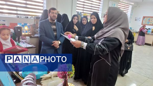نمایشگاه دست‌سازه‌ها و فعالیت‌های پژوهشی در دبستان آسیه شهرستان ملارد