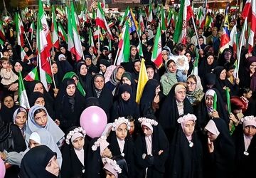 میدان حماسه‌سازان، میزبان دختران