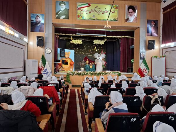 جشن یلدا ۱۴۰۴ در مدرسه ۱۷ شهریور شهرستان بجنورد 