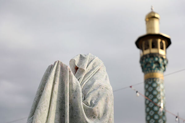 اقامه نماز عید سعید فطر- امامزاده پنج تن(ع) لویزان