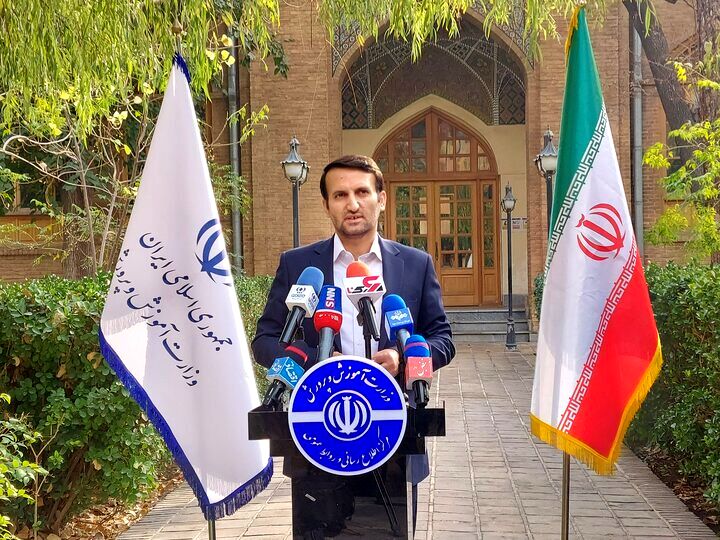 احکام رتبه‌بندی ۱۰۰ هزار معلم بازنشسته اصلاح شد
