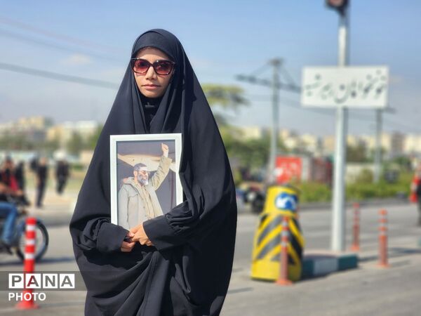 آخرین سلام یک ملت به رهبر شهید