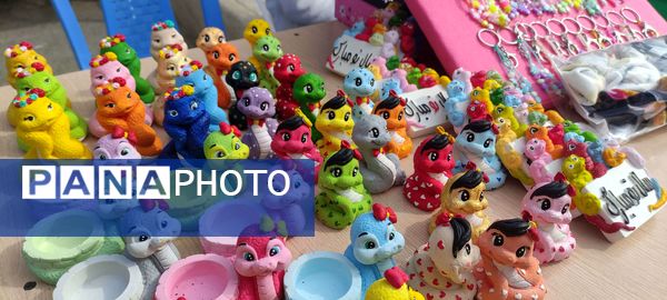 بازارچه کارآفرینی دانش آموزان دبیرستان پژمان بختیاری مشهد 