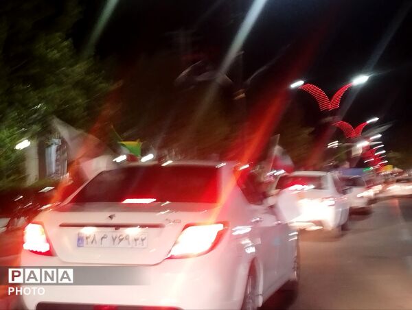 رژه خودرویی شبانه  در شهرستان کاشمر
