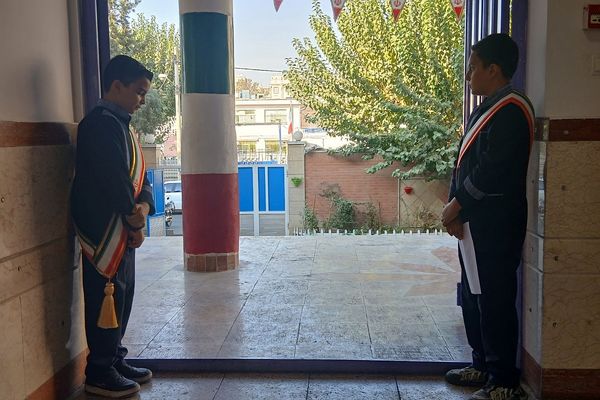 مراسم گرامیداشت روز دانش‌آموز در دبستان پسرانه بنکدار باقرشهر 