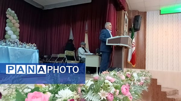 تقدیر از رتبه های استانی و کشوری جشنواره فرهنگی هنری فردا