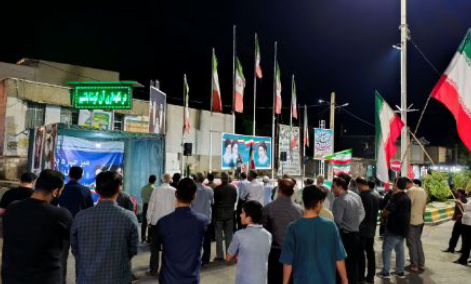 خروشی متحد مردم معمولان برای حمایت از نیروهای مسلح و مطالبه خونخواهی از آمریکا