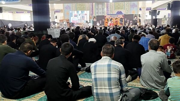 نمازجمعه؛ یک روز معنوی در مصلی شهرستان لردگان