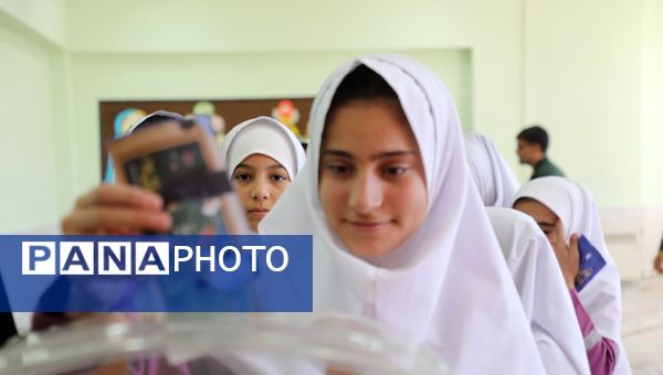 جشن عاطفه‌ها، فرصتی برای مرور درس مهرورزی و همدلی