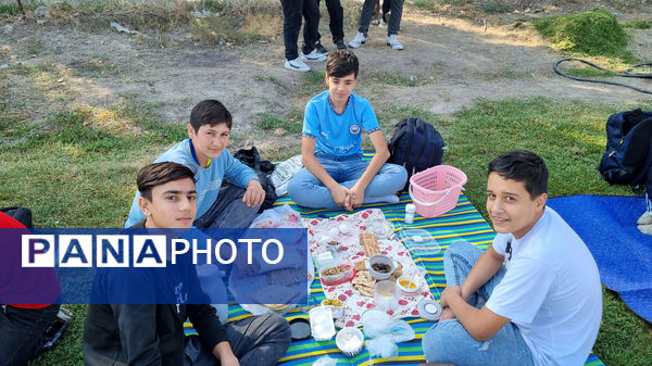 صبحانه سالم دبیرستان نمونه دولتی پژوهش آشخانه 