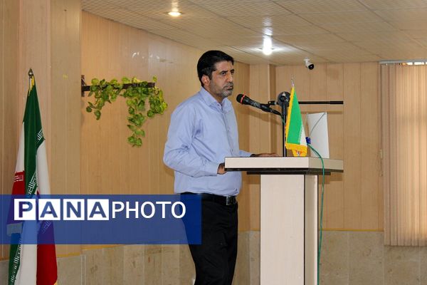 برگزاری جلسه انجمن اولیا دبیرستان شاهد بندرعباس 