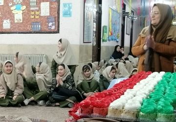 جشن دهه فجر در دبیرستان شاهد مطهره اسلام‌آباد غرب 