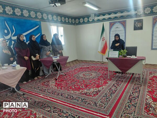  نخستین جلسه شورای دبیران دبیرستان علی افشارنژاد