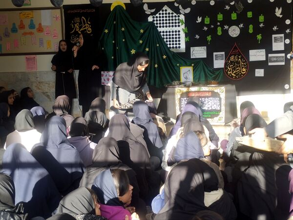 مراسم شهادت حضرت زهرا (س) در دبیرستان رفعت