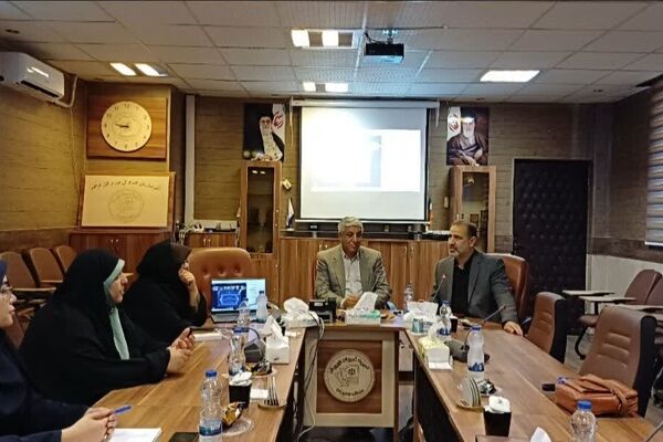 تجلیل از برگزیدگان مسابقات فرهنگی و هنری و پرسش مهر ریاست جمهوری منطقه ۱۶ شهر تهران