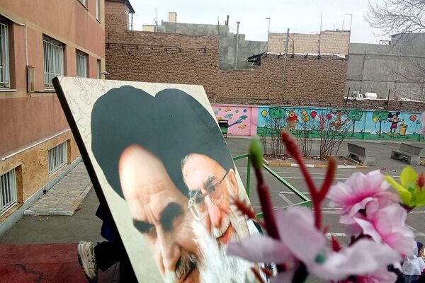طنین زنگ انقلاب در مدارس شهرستان شهریار 