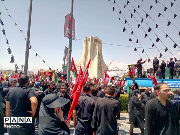 میدان آزادی؛ خروش عاشقان در بدرقه رهبر شهید