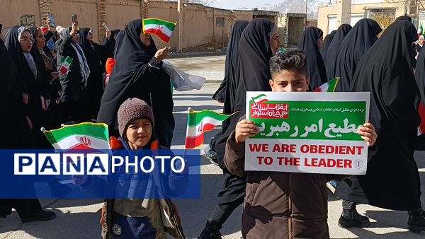 حضور گسترده مردم سفیددشت در راهپیمایی ۲۲ بهمن