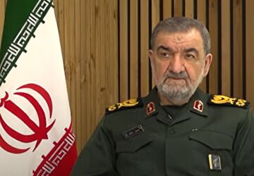 سرلشکر رضایی: متجاوز به سرعت تنبیه می‌شود؛ پاسخ هر شلیک، رگباری از موشک است