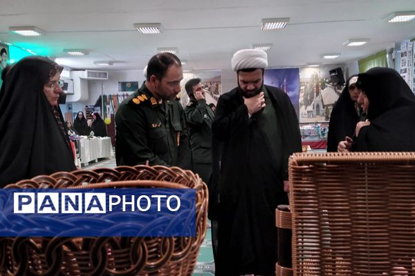 برگزاری جشنواره نمایشگاه اسوه پایگاه بسیج خواهران حضرت زینب(ع)