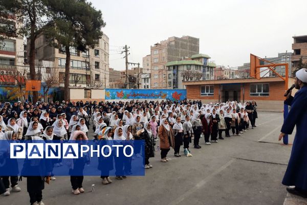 جشن ولادت حضرت قائم(عج) در مدرسه17 شهریور 