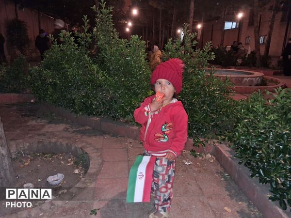 سربازان دهه نودی در قلب میدان 