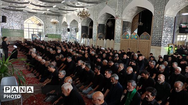 اقامه نماز ظهر عاشورا در کاشمر
