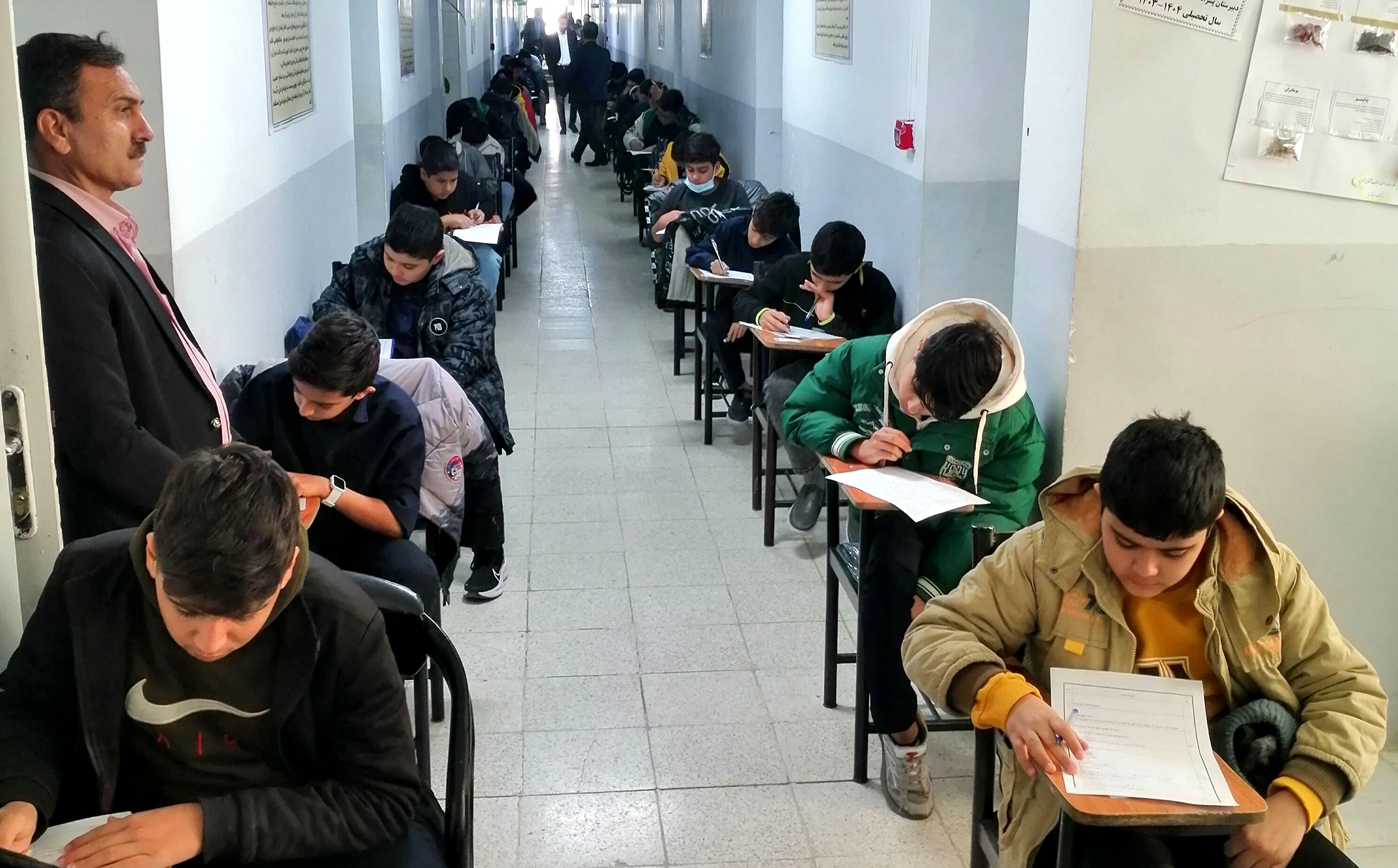 امتحانات نوبت اول در شهرستان‌های خلیل آباد و کاشمر