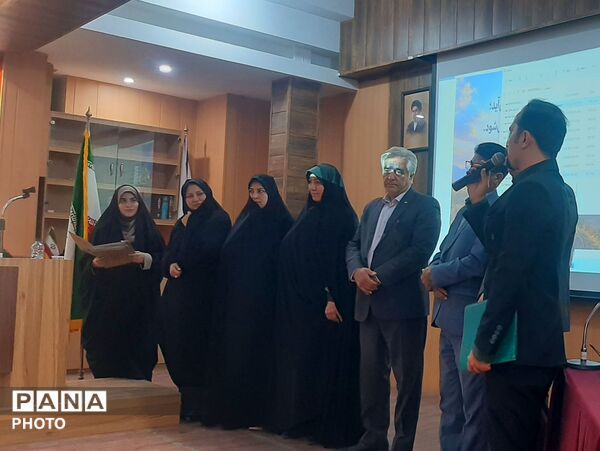 همایش هفته بهداشت روان و دوره توانمندسازی مشاوران مدارس آموزش و پرورش ناحیه شش
