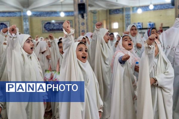 آغاز فصل بندگی دانش‌آموزان قرچک در جشن تکلیف