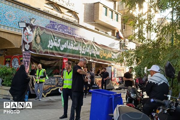 وداع آحاد مردم ایران با رهبر شهید در مصلی تهران