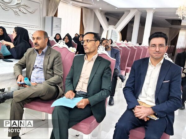 جلسه هماهنگی فرآیند ارزیابی و پایش جامع عملکرد مدارس مقطع متوسطه شهرستان کاشمر 