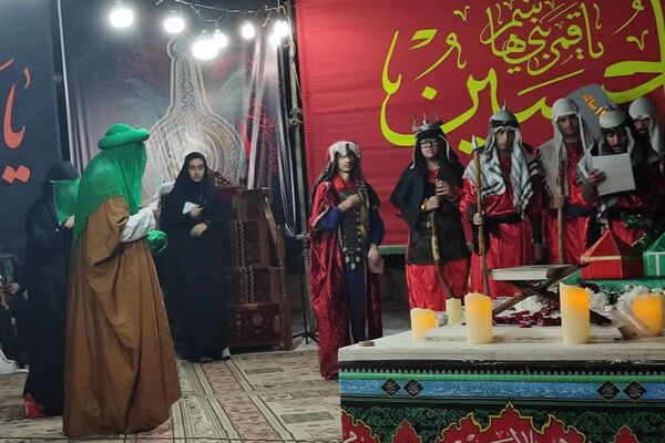 سوگ شب هشتم محرم در جوار مزار شهید گمنام آموزش و پرورش فارس