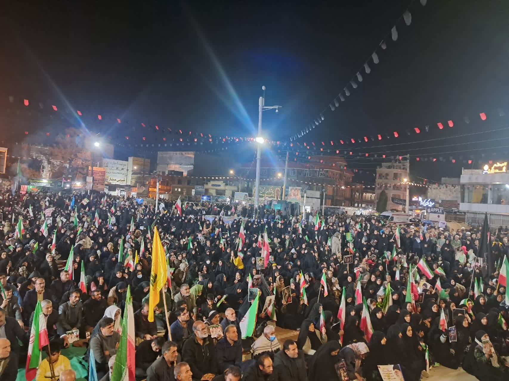 تجمع برای حمایت از رزمندگان کشور در شهر دهدشت 